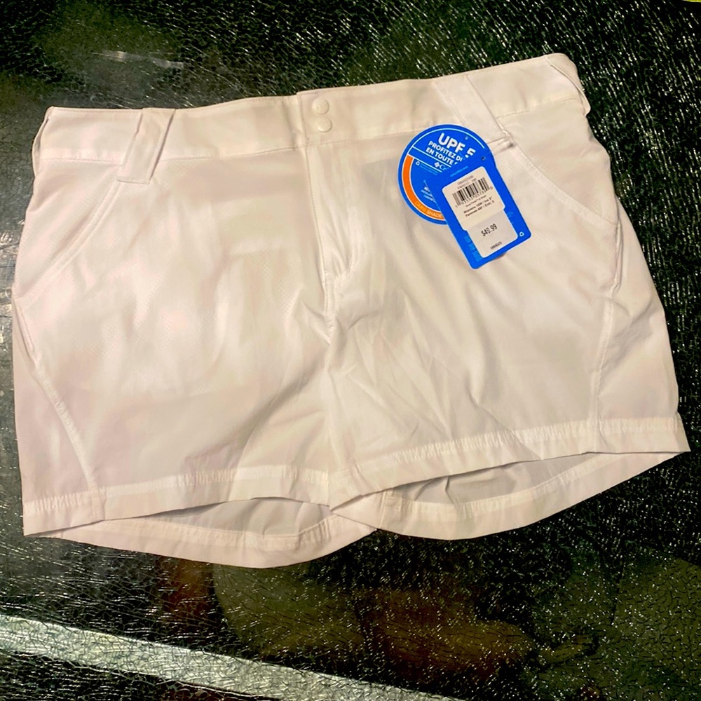 NWT PFG COLUMBIA 18W WHITE Coral Point lii Shorts